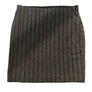 Le Chateau Black & Silver Mini Skirt Size 4